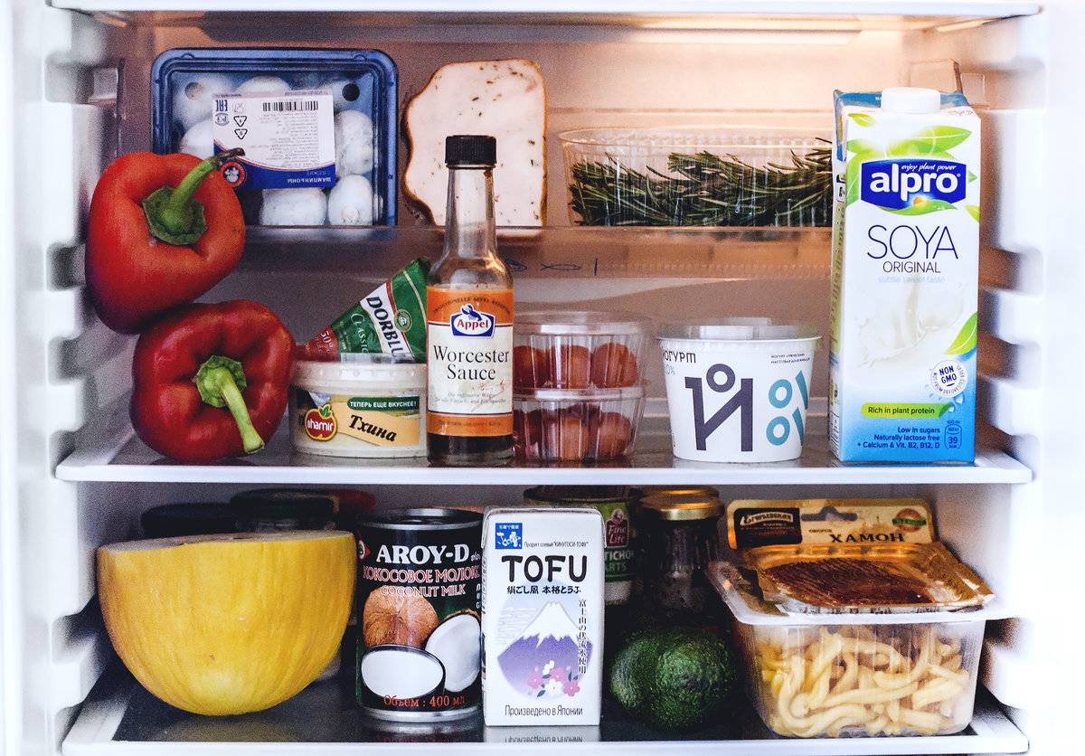 Какие продукты нельзя хранить в холодильнике и лучше оставить при комнатной температуре?