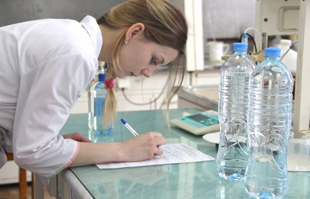 Анализ воды из скважины и колодца: где сделать химический и как проверить на качество
