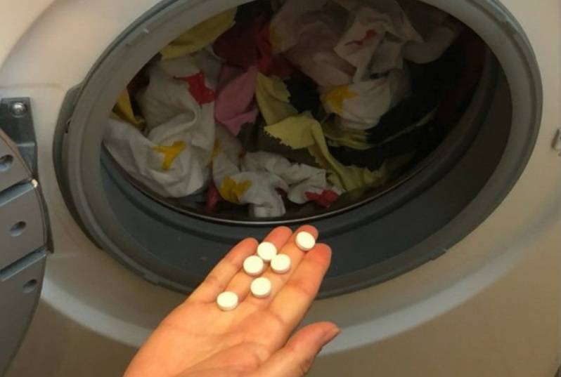 Зачем кладут аспирин в стиральную машину? 3 честных отзыва пользователей