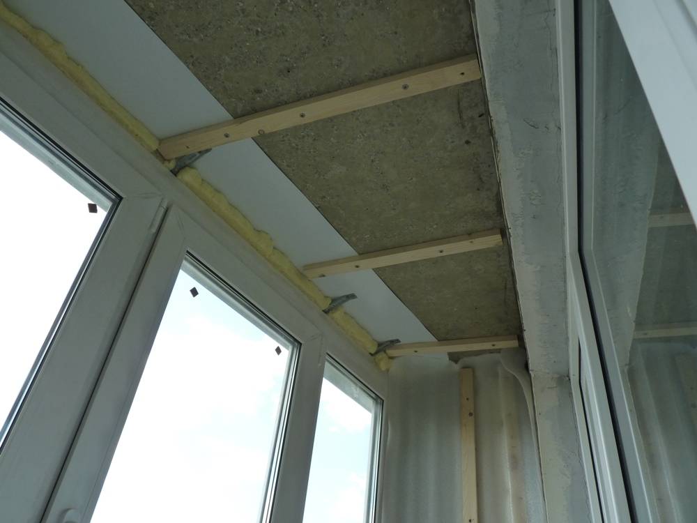 Утепление потолка на балконе, материалы и технологии