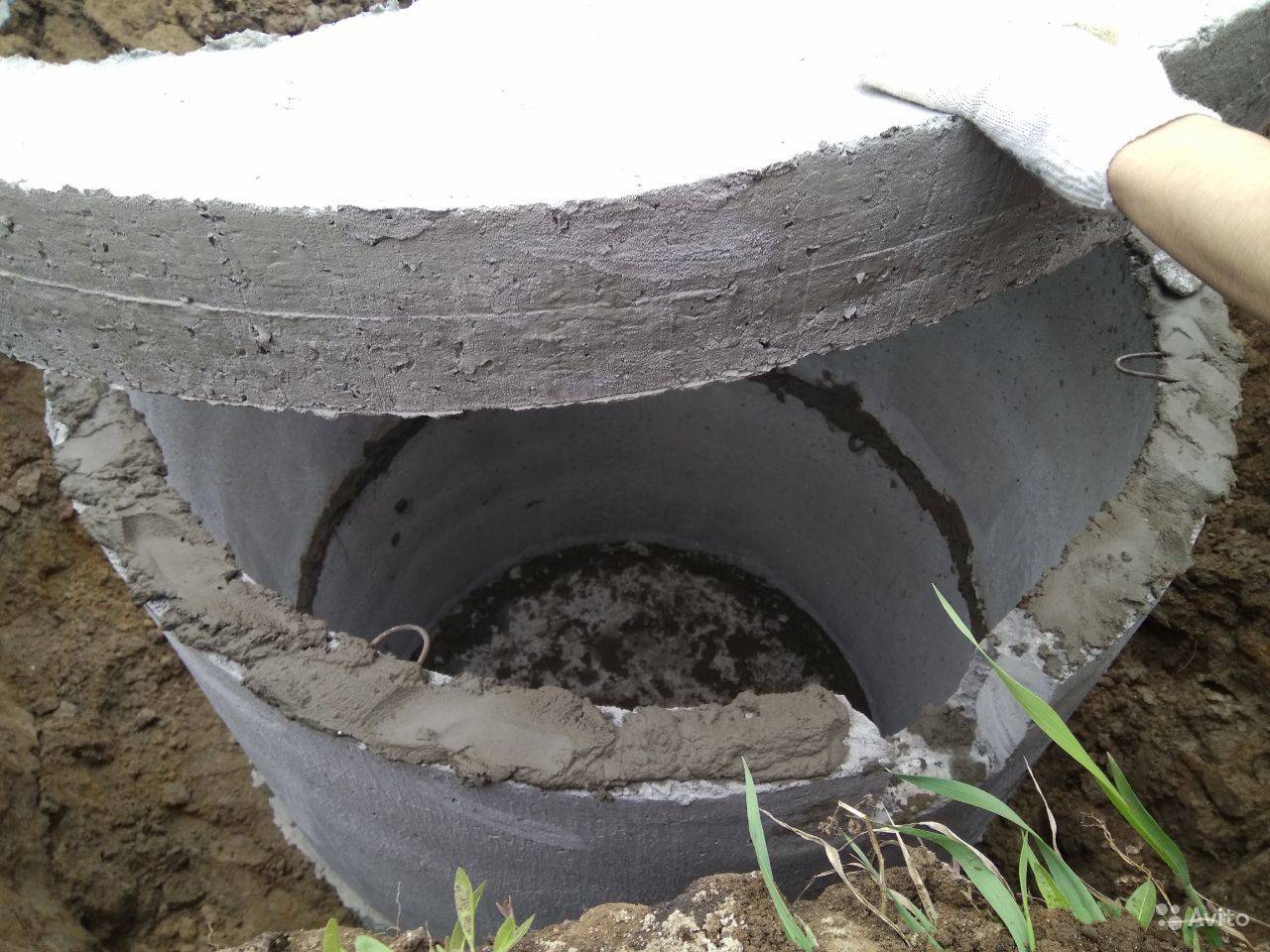 Выгребная яма из бетонных колец: устройство и виды, строительство и вентиляция