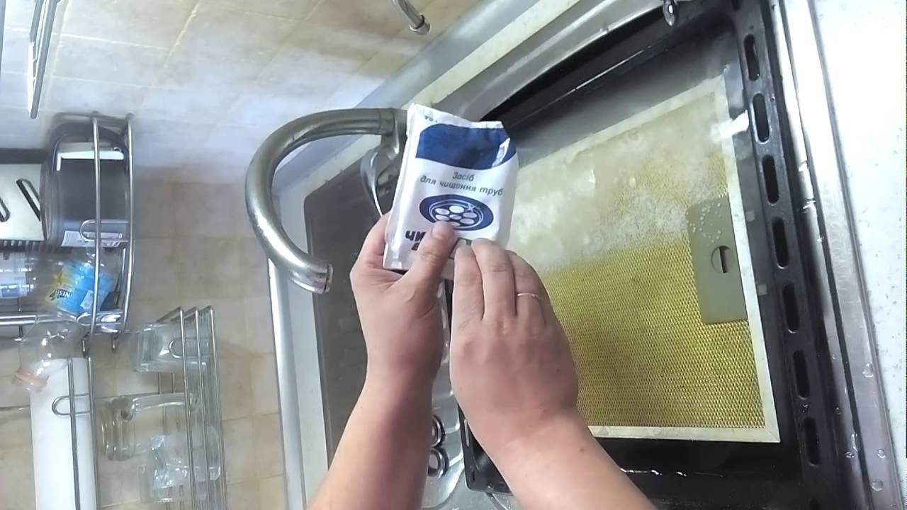 Как почистить вытяжку на кухне от жира и копоти