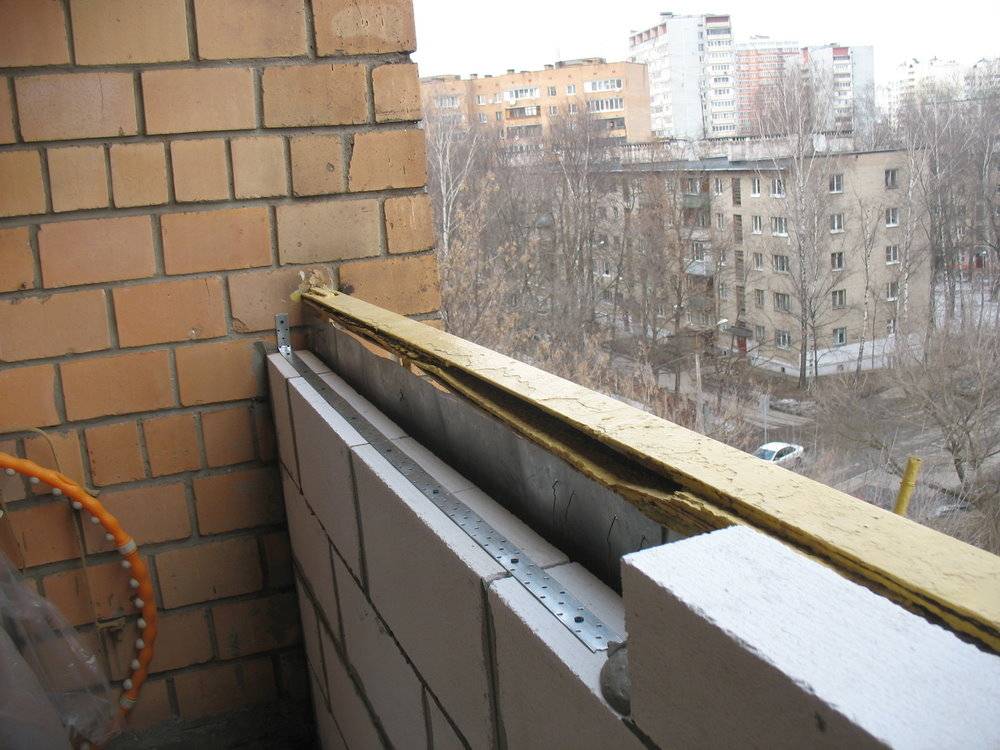 Чем утеплить балкон внутри: какой утеплитель лучше, пенопласт, пеноплекс, пенофол, видео-инструкция