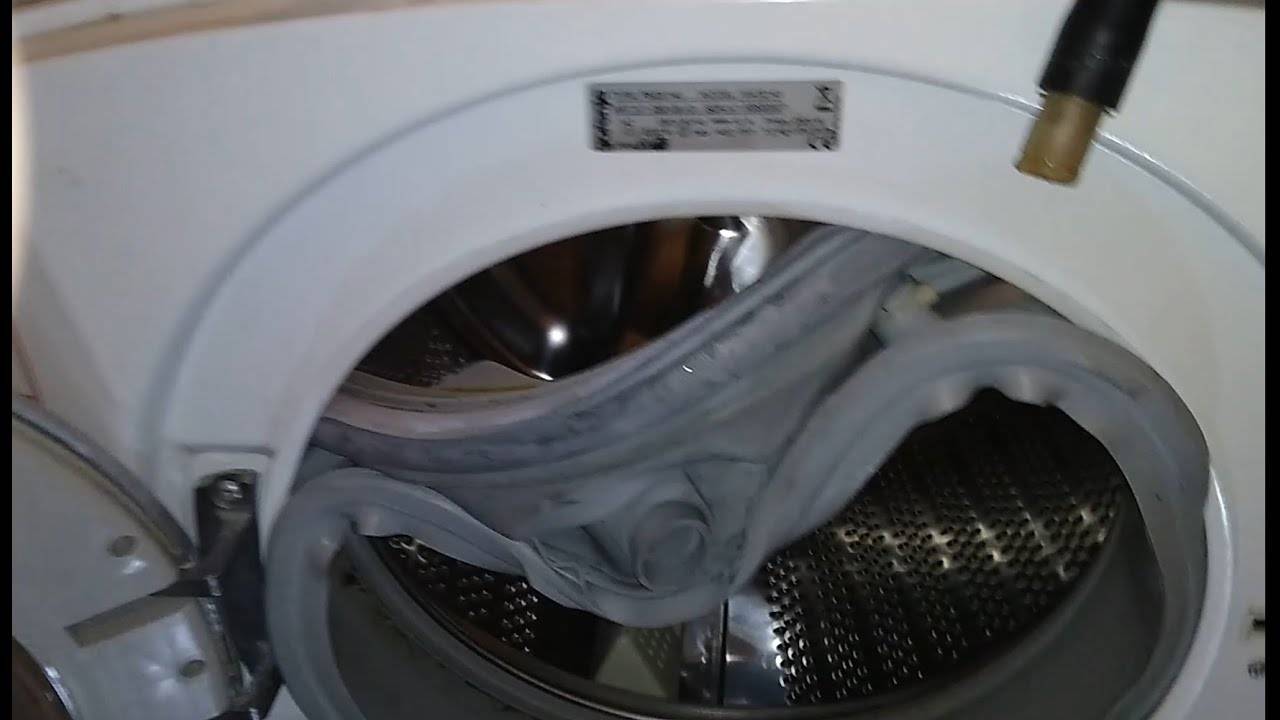 Избавляемся от затхлого запаха в стиральной машине