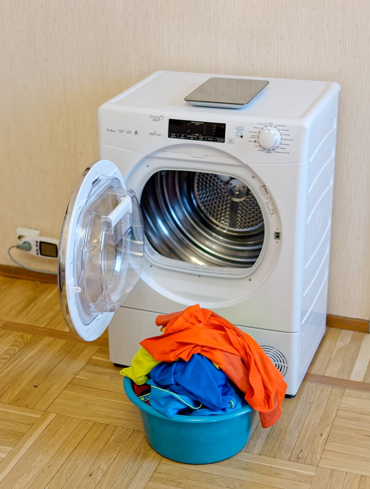 7 идей, где сушить белье в квартире без балкона