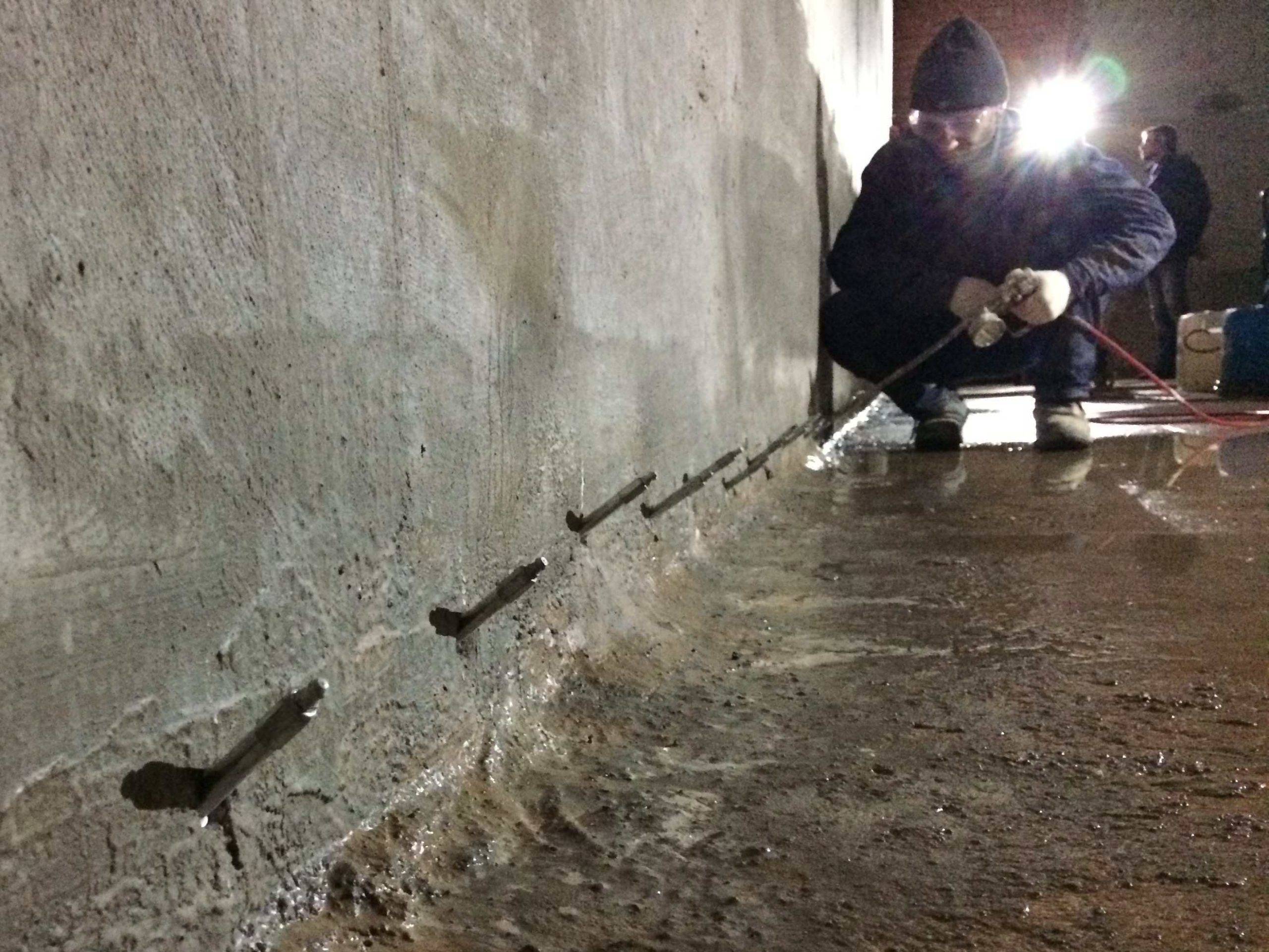 Инъектирование бетона, трещин.