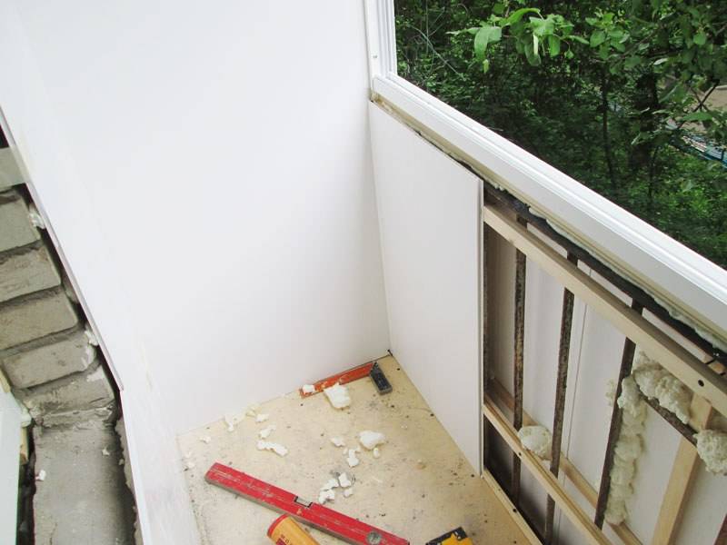 Укрепление парапета балкона