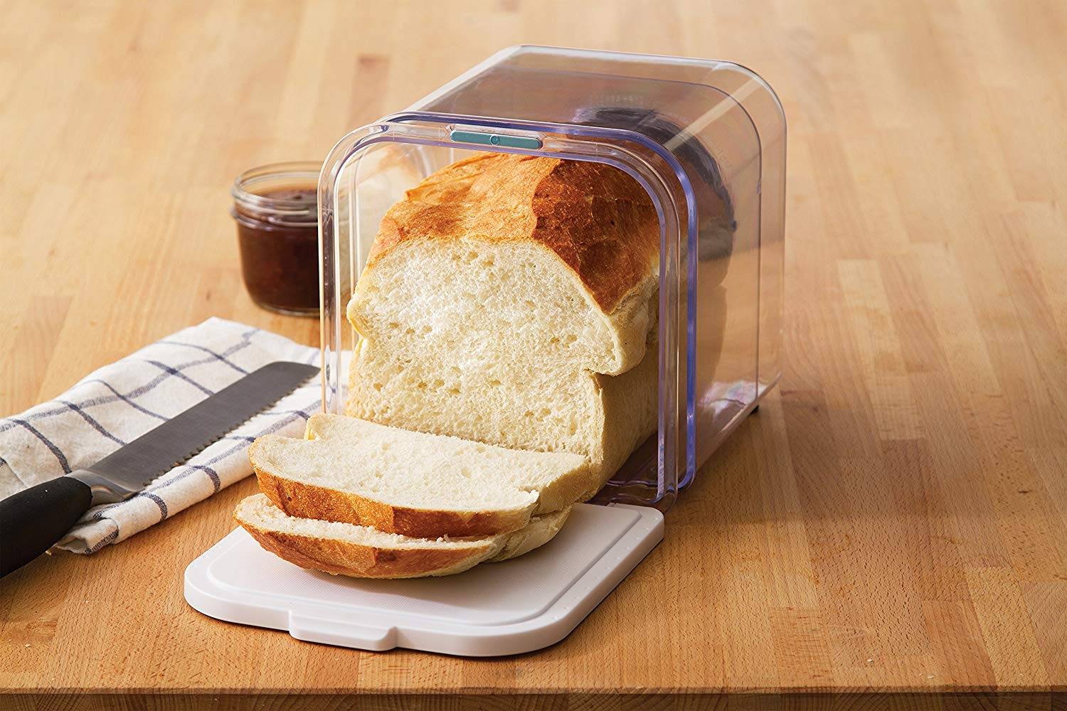 Можно ли хранить хлеб в холодильнике и морозильной камере, сколько можно держать его в холоде
