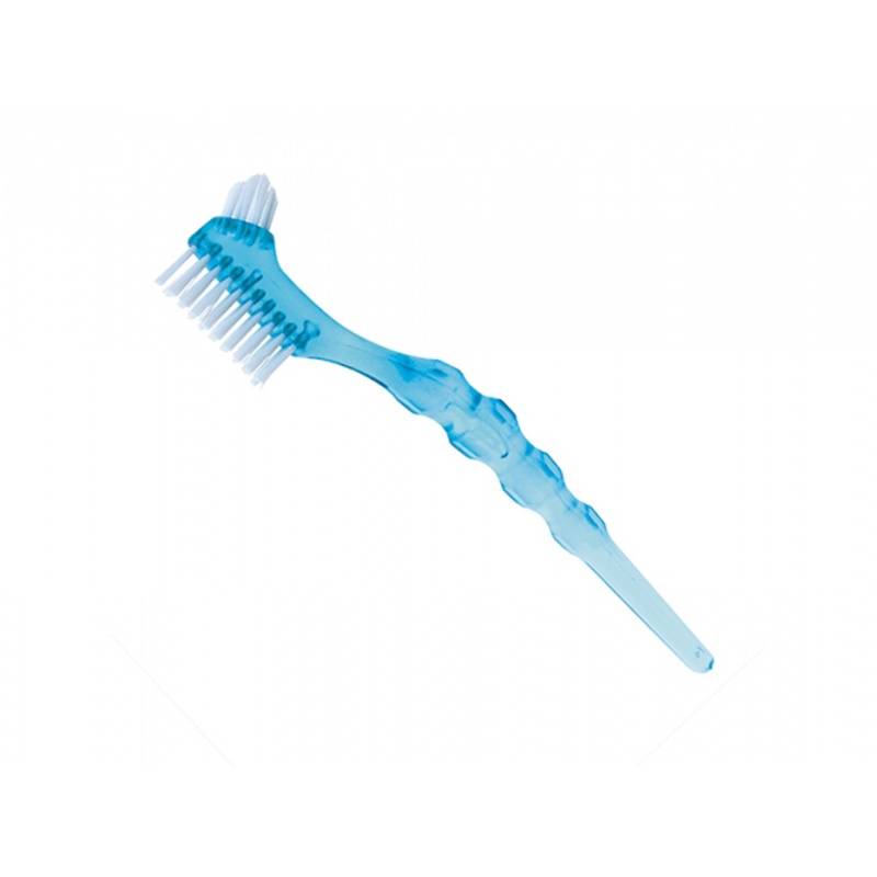 Использованная зубная щетка: 12 способов применения в быту