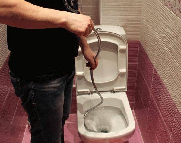 Эффективное средство для удаления засоров. как устранить засор в туалете?