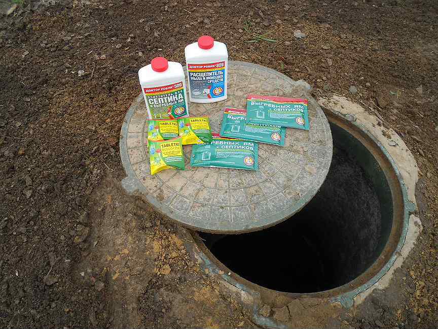 Очистка выгребных ям и септиков: ассенизаторами, бактериями или фекальным насосом