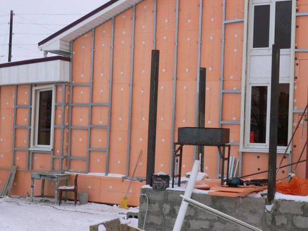 Можно ли утеплять деревянный дом пеноплексом и как это сделать правильно