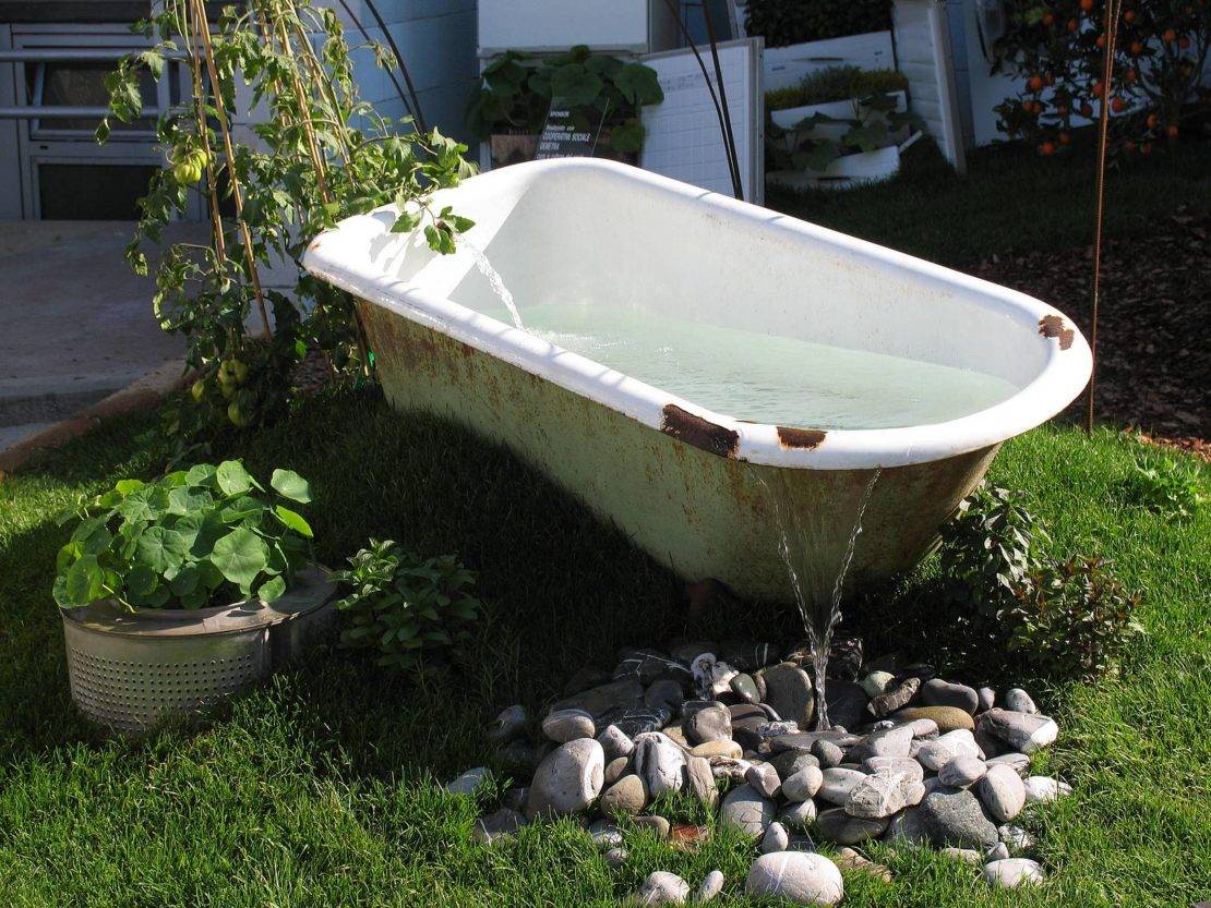 Как использовать старую ванну на даче? 39 фото идеи, что можно сделать своими руками для дачного участка из ванны? что можно посадить?