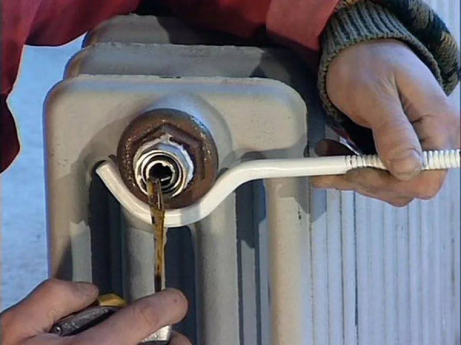 Холодная сварка для батарей отопления – методы использования для оперативной заделки течи - pechiexpert