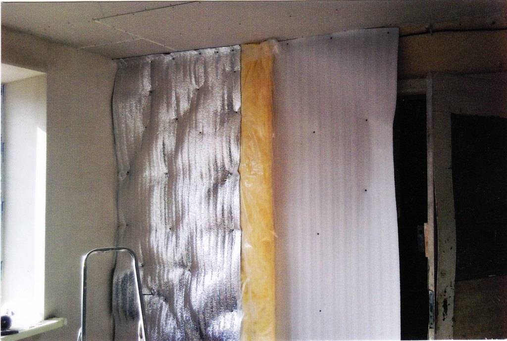 Как надежно утеплить стену изнутри в угловой квартире - материалы и технология