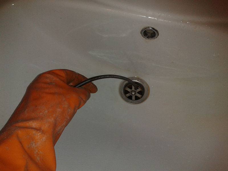 Засорилась ванна, что делать для удаления засора