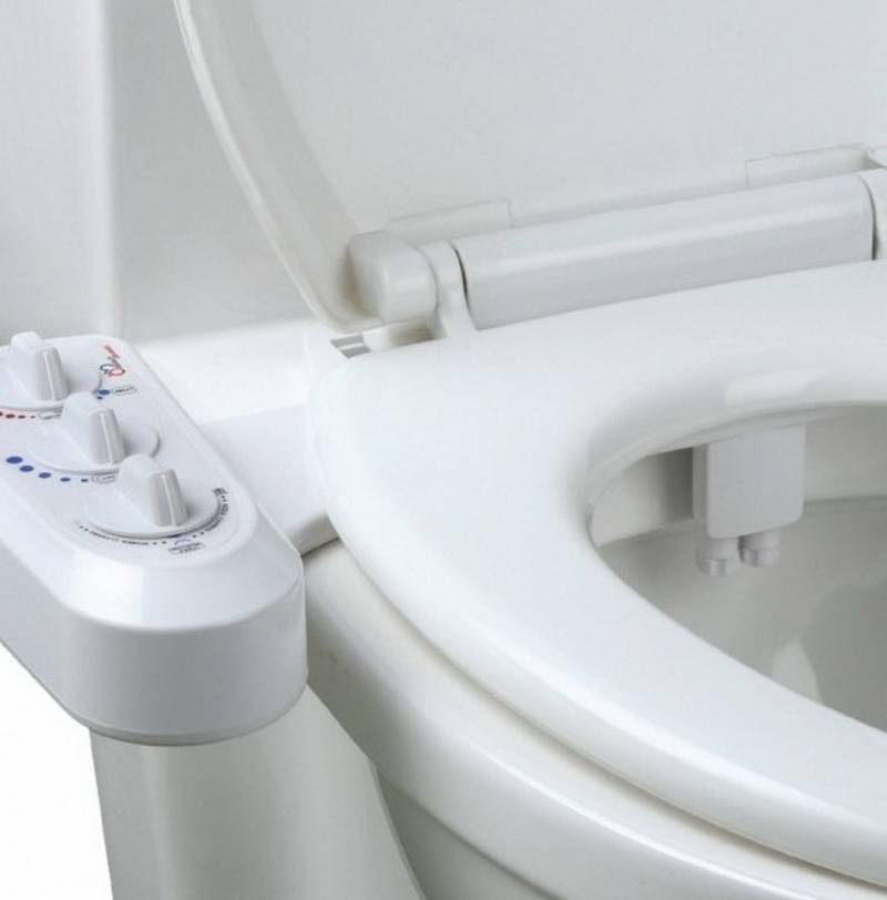 Насадка биде на унитаз: накладка со смесителем на обычный туалет