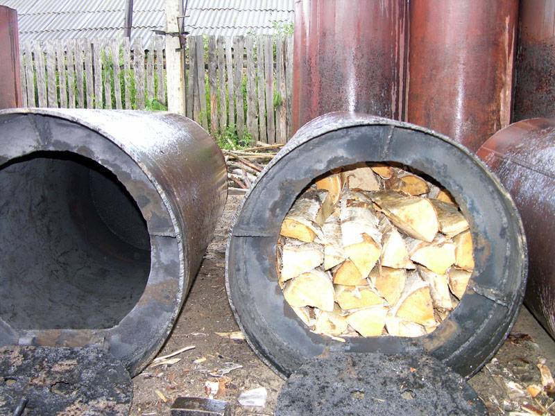 Как сделать древесный уголь своими руками: способы изготовления