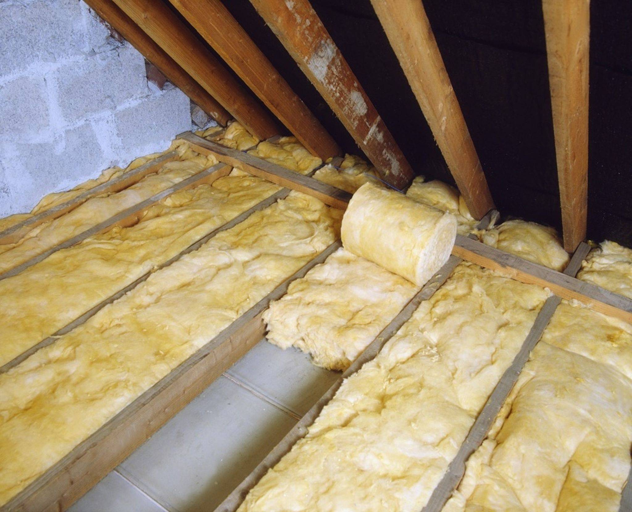 Утепление потолка в доме с холодной крышей – выбираем один из способов