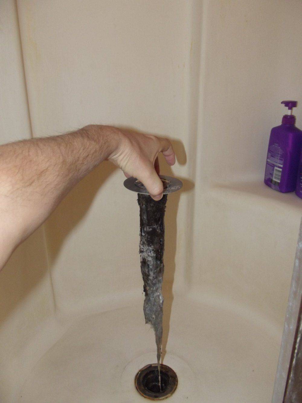 Как прочистить засор в трубе в ванной — способы и средства