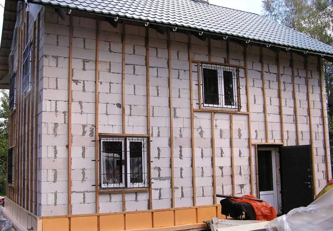 Утепление кирпичного дома снаружи под сайдинг минватой и пенополистиролом