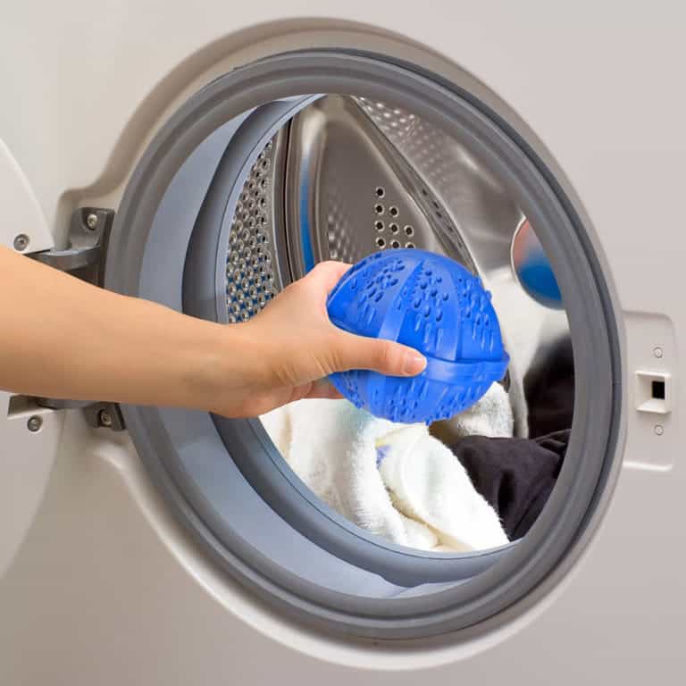 Куда заливать жидкий порошок в стиральной машине, фото / отсек для геля и воды