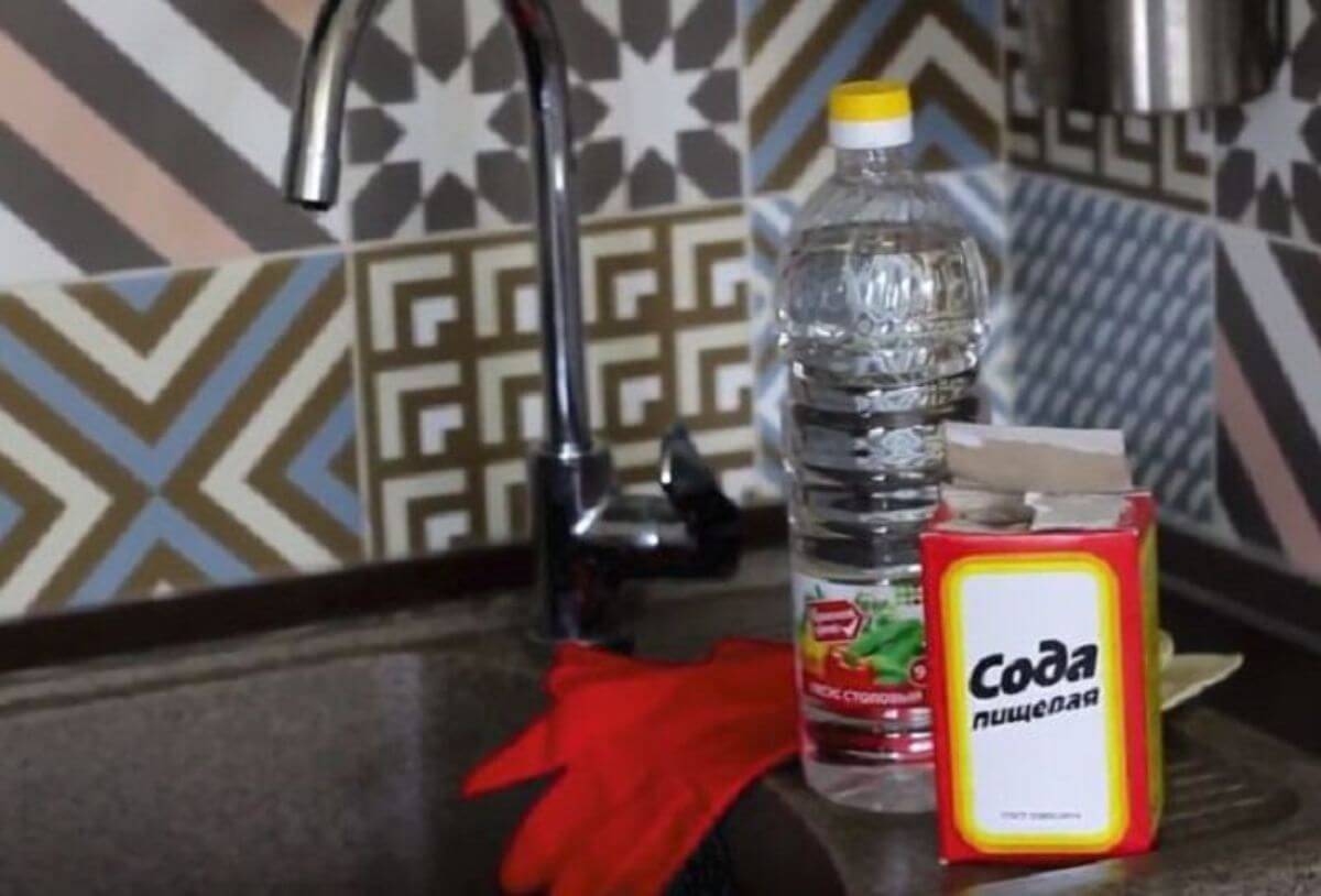 Сода и уксус для прочистки труб канализации в домашних условиях
