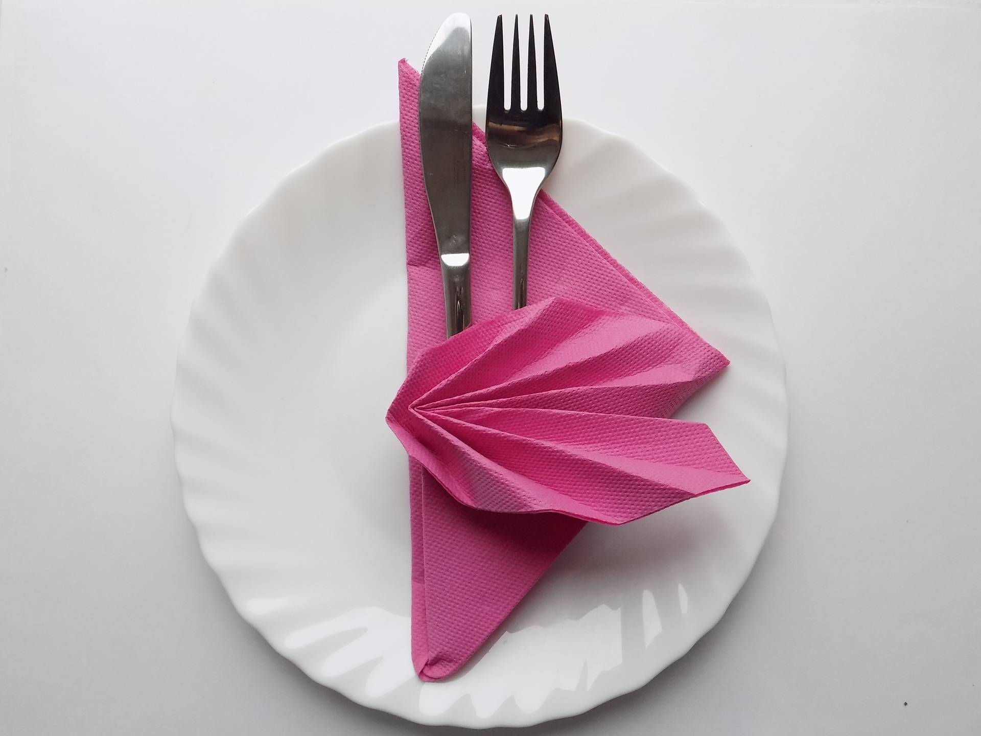 Как красиво сложить салфетки на праздничный стол — 22+ лучшие пошаговые схемы