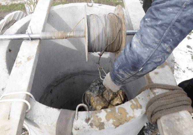 Гидропломба для колодца: изготовление своими руками, как правильно заделать щели в бетонных кольцах