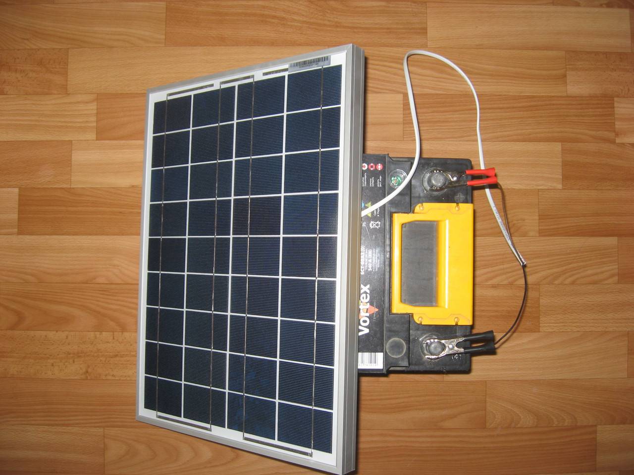 Солнечная панель для зарядки автомобильного аккумулятора. о солнечных батареях для зарядки аккумулятора автомобиля