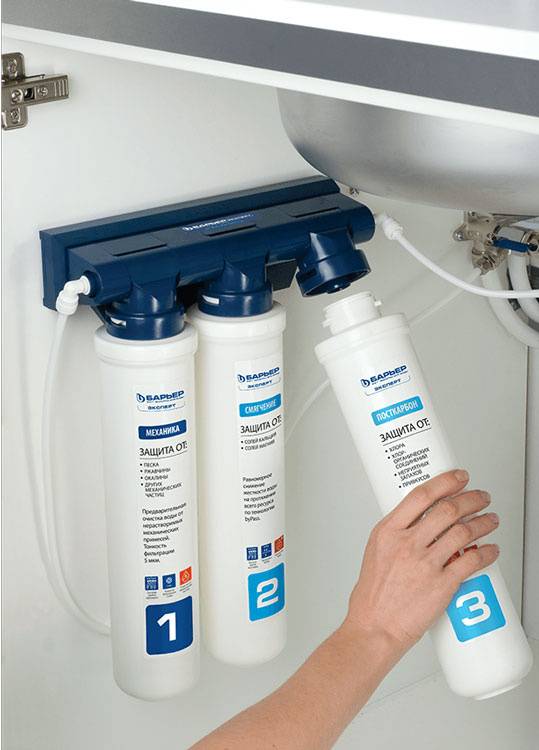 Какой фильтр для воды под мойку лучше выбрать: рейтинг и сравнение лучших бытовых проточных приборов трехступенчатый очистки — товарика