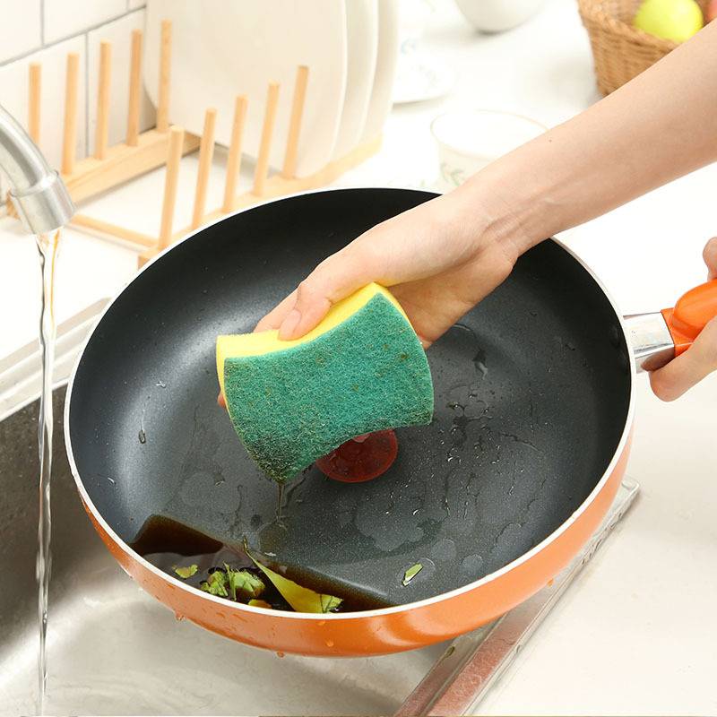 Чем заменить губку на кухне - 5 проверенных подручных предметов